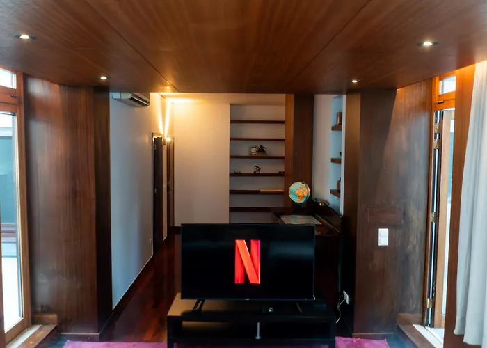 Seaside Cozy With Private Terrace Daire