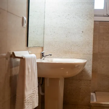 Seaside Cozy With Private Terrace 波尔图